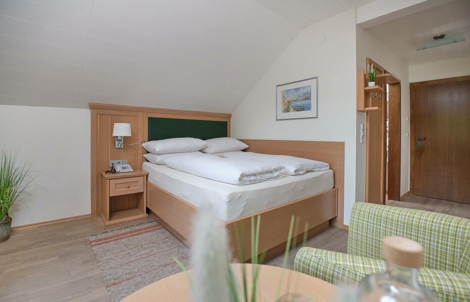 Single room at lake Wolfgangsee - with balcony Single room at lake Wolfgangsee - with balcony