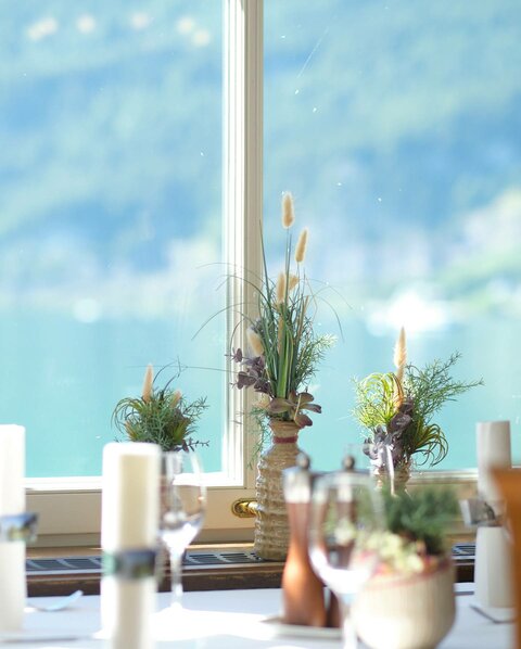 Gasthof on lake Wolfgangsee with nice parlor & garden