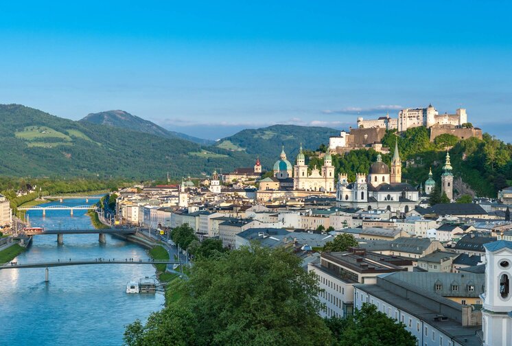 Vacation near Salzburg and directly in a hotel on a lake